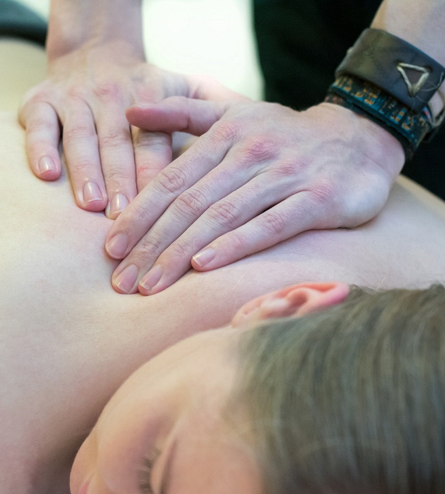Massagekursus - Gå til basis massage uddannelse